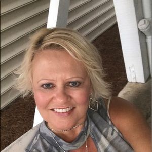 Meet your Posher, Janet